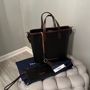NWT Dooney & Bourke Black Woven Lilliana Bag